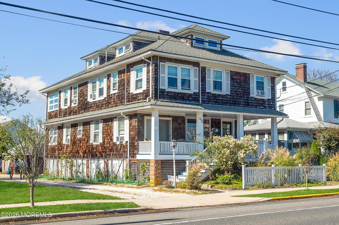632 Main Avenue - Photo 1