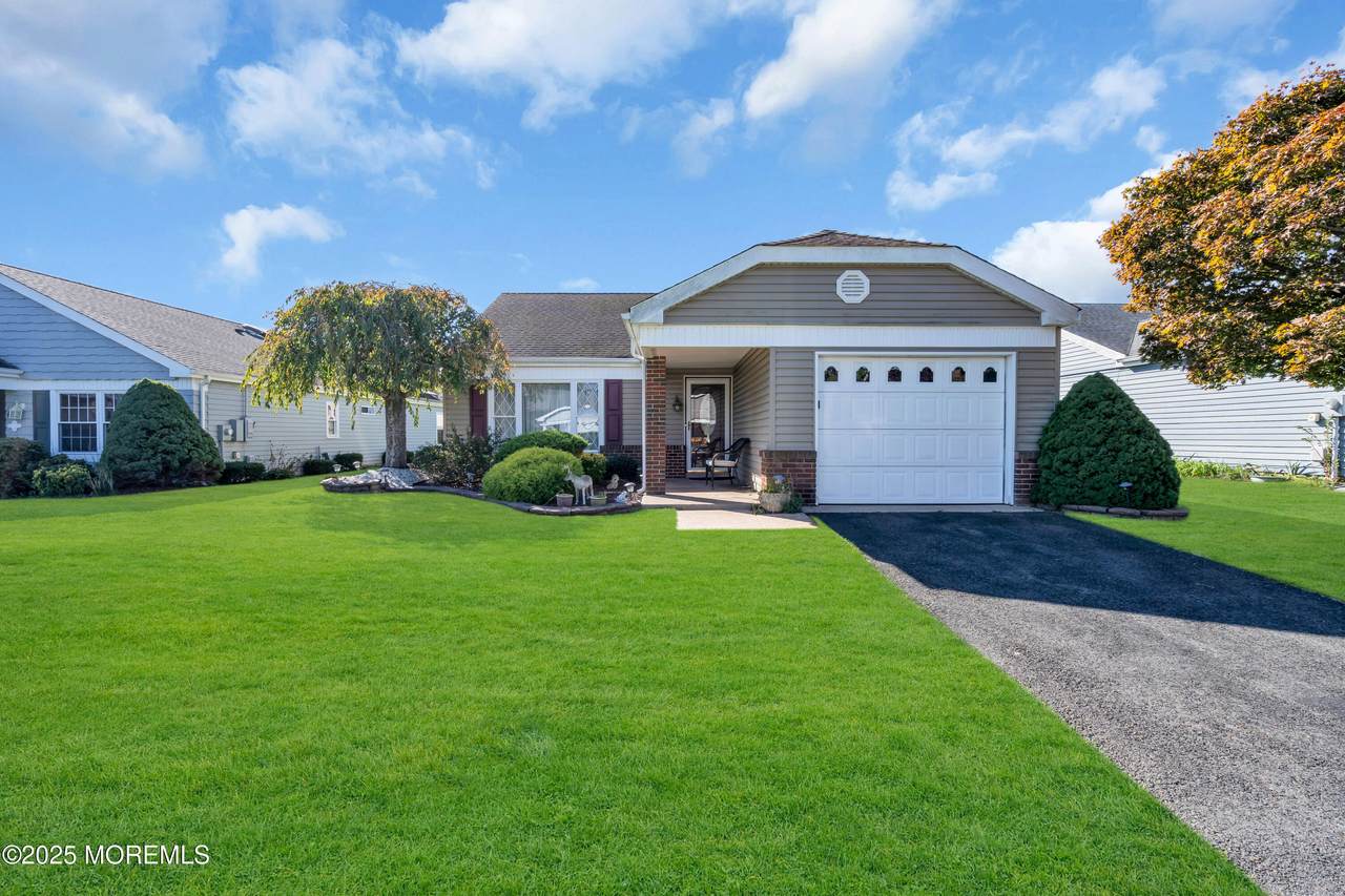 71 Buckingham Drive - Photo 1