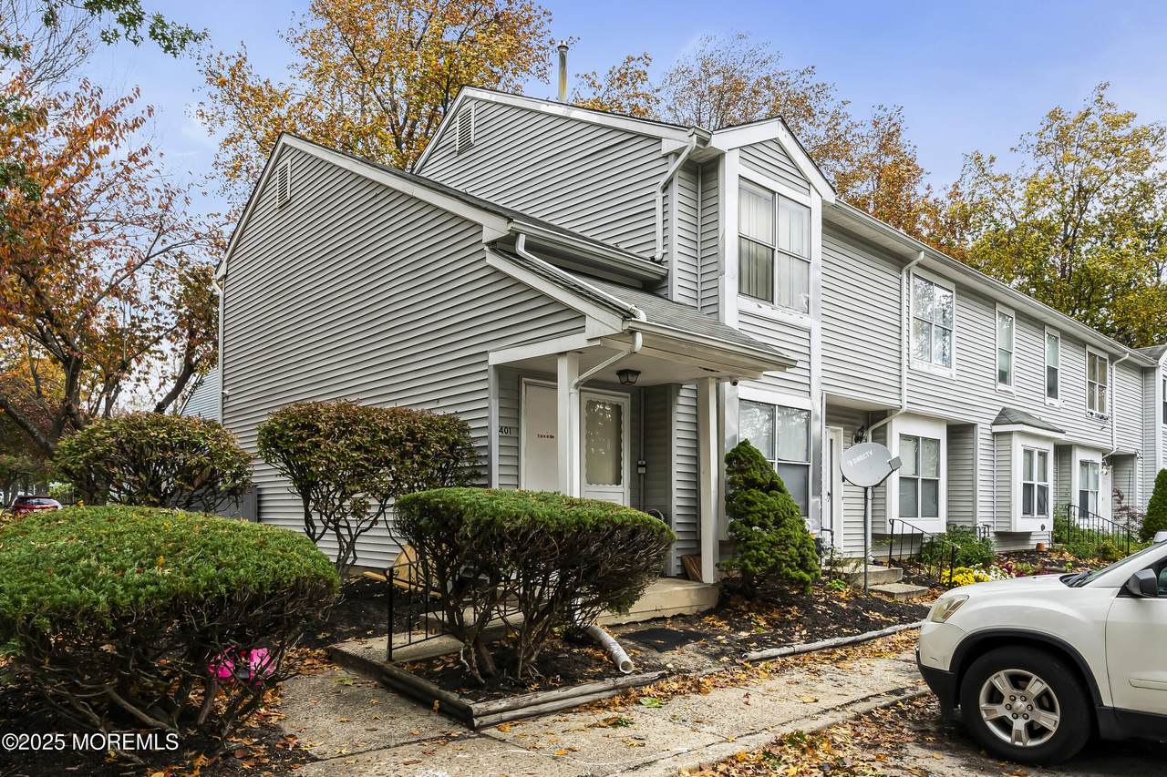 401 Woodlake Manor Drive - Photo 1