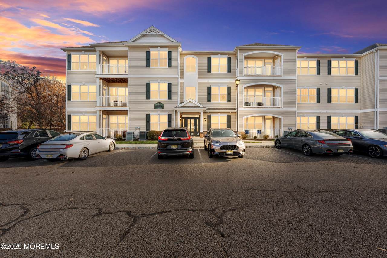 414 Sloan Court - Photo 1