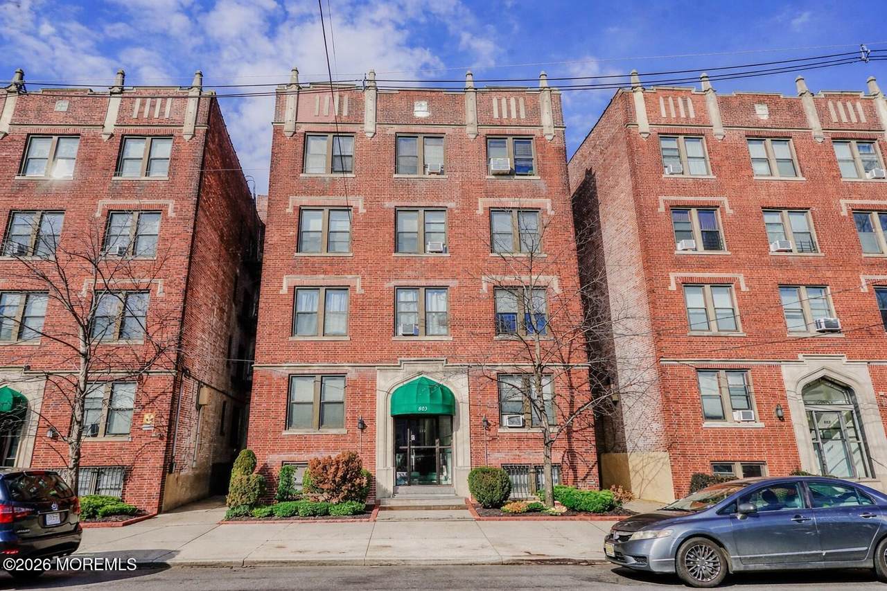 803 Avenue A - Photo 1