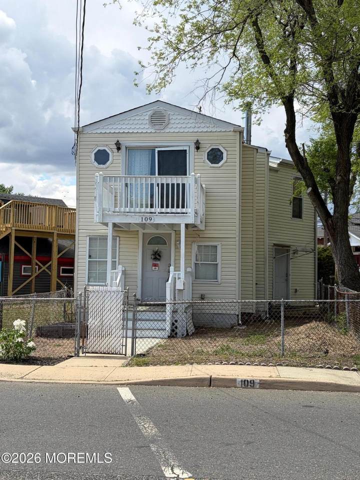 109 Poole Avenue - Photo 1
