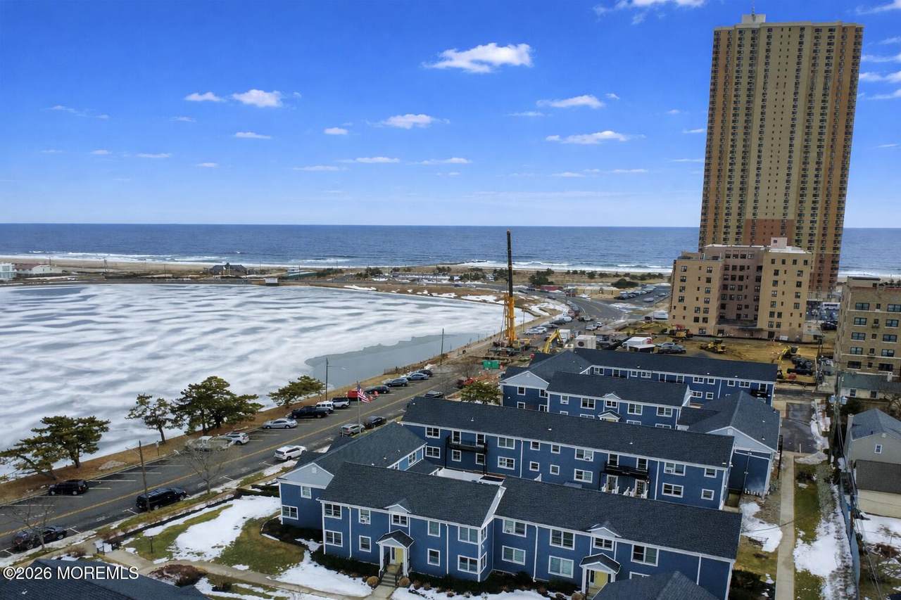 304 Deal Lake Drive - Photo 1