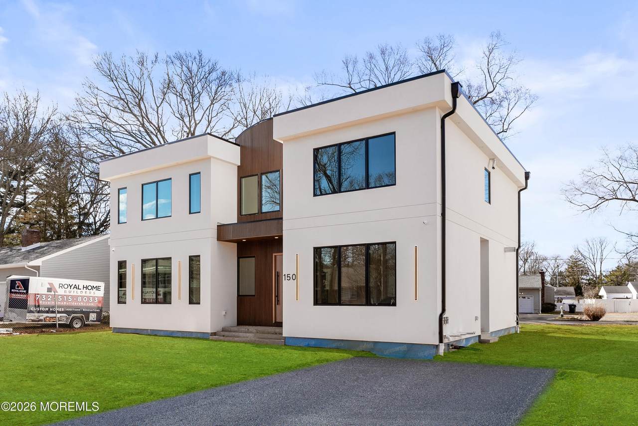 150 Ampere Avenue - Photo 1