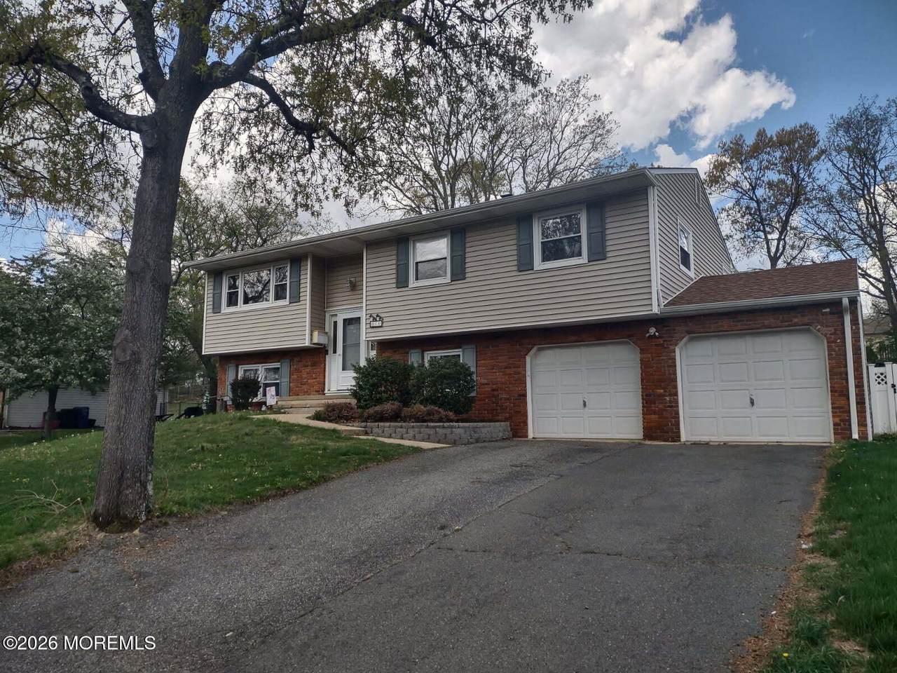 10 Lexington Road - Photo 1