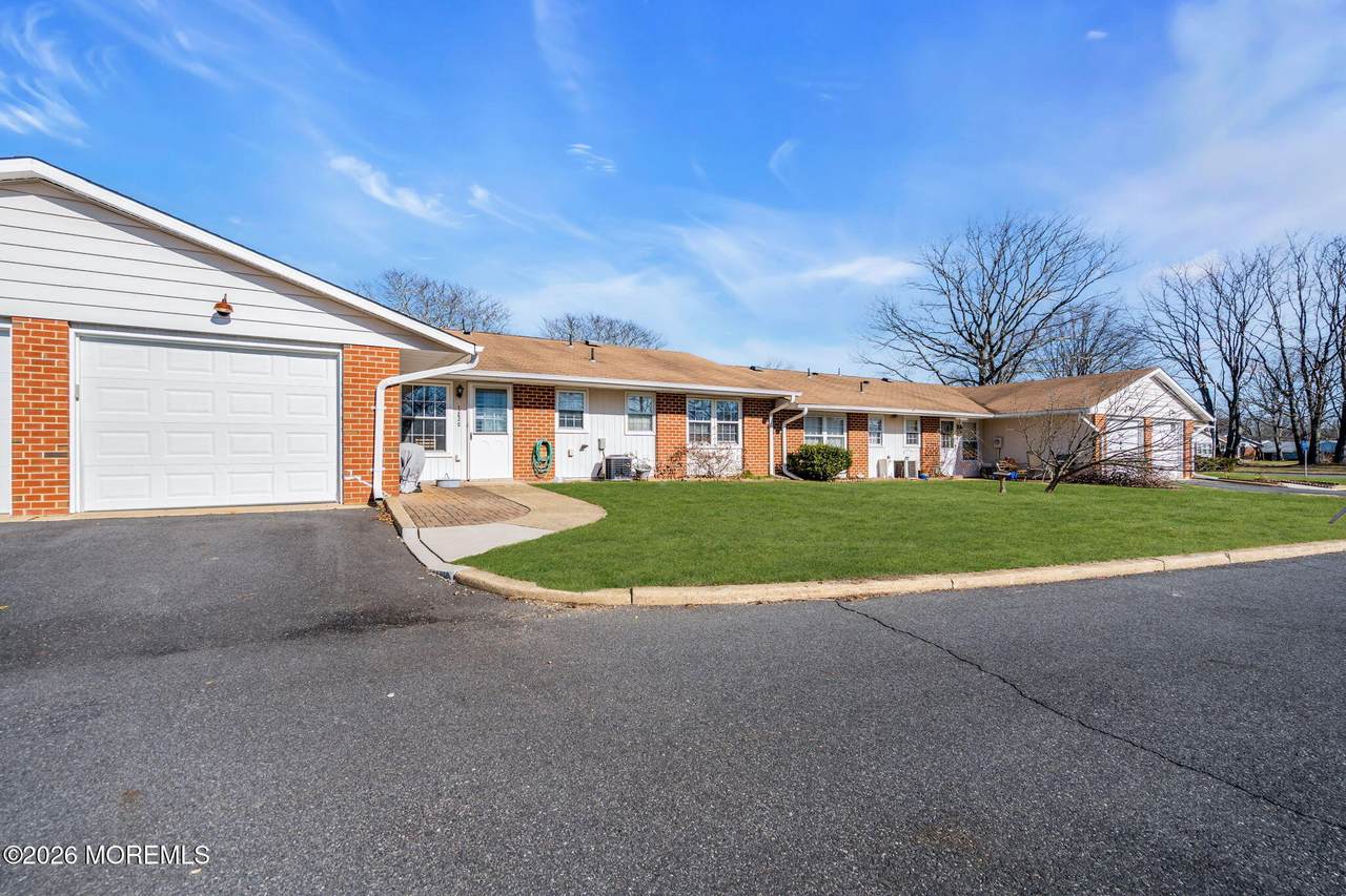 1262C Argyll Circle - Photo 1