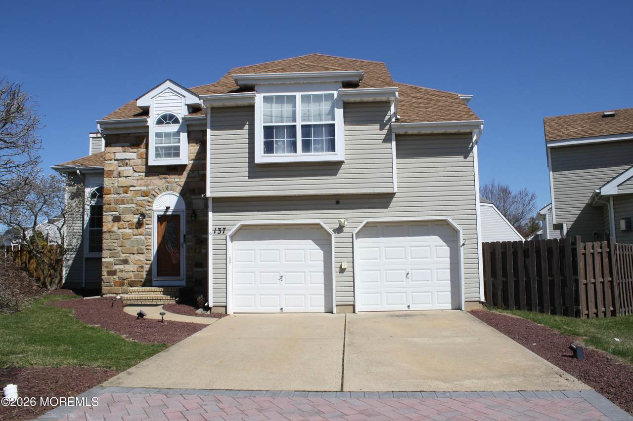 137 Kentucky Way - Photo 1