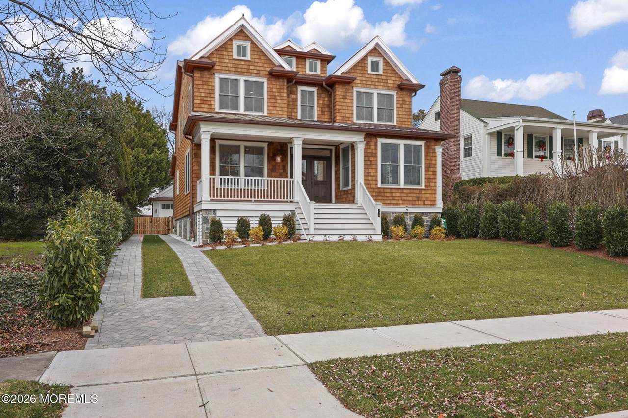 217 Pitney Avenue - Photo 1