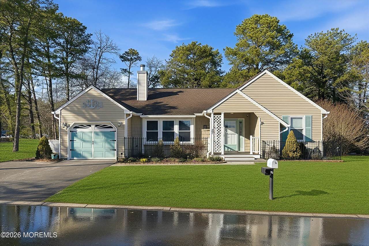 27 Amesbury Road - Photo 1