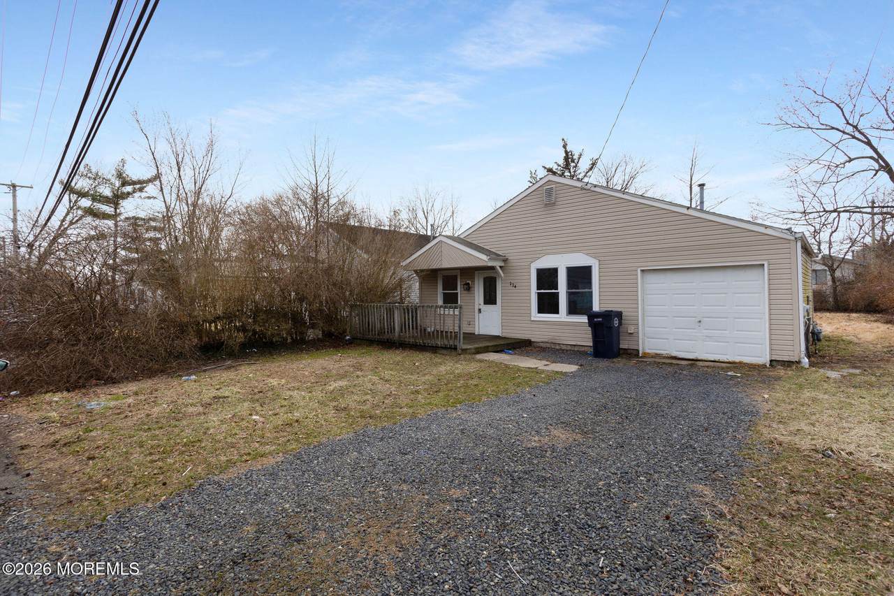 234 Pulaski Boulevard - Photo 1