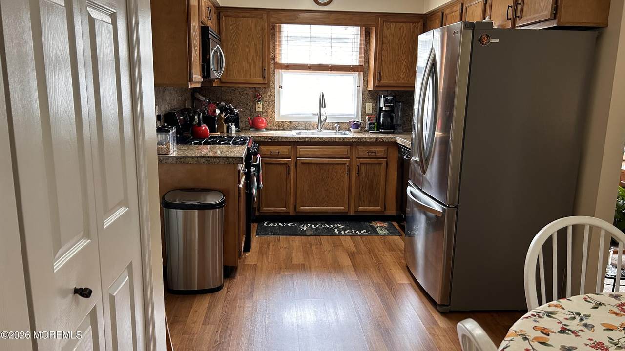 https://bt-photos.global.ssl.fastly.net/monmouth/1280_boomver_1_22605935-2.jpg