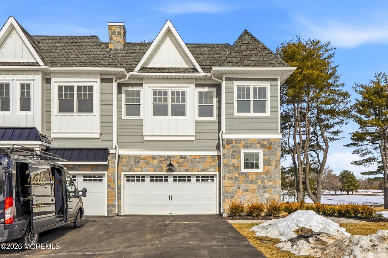 124 Eagle Way - Photo 1