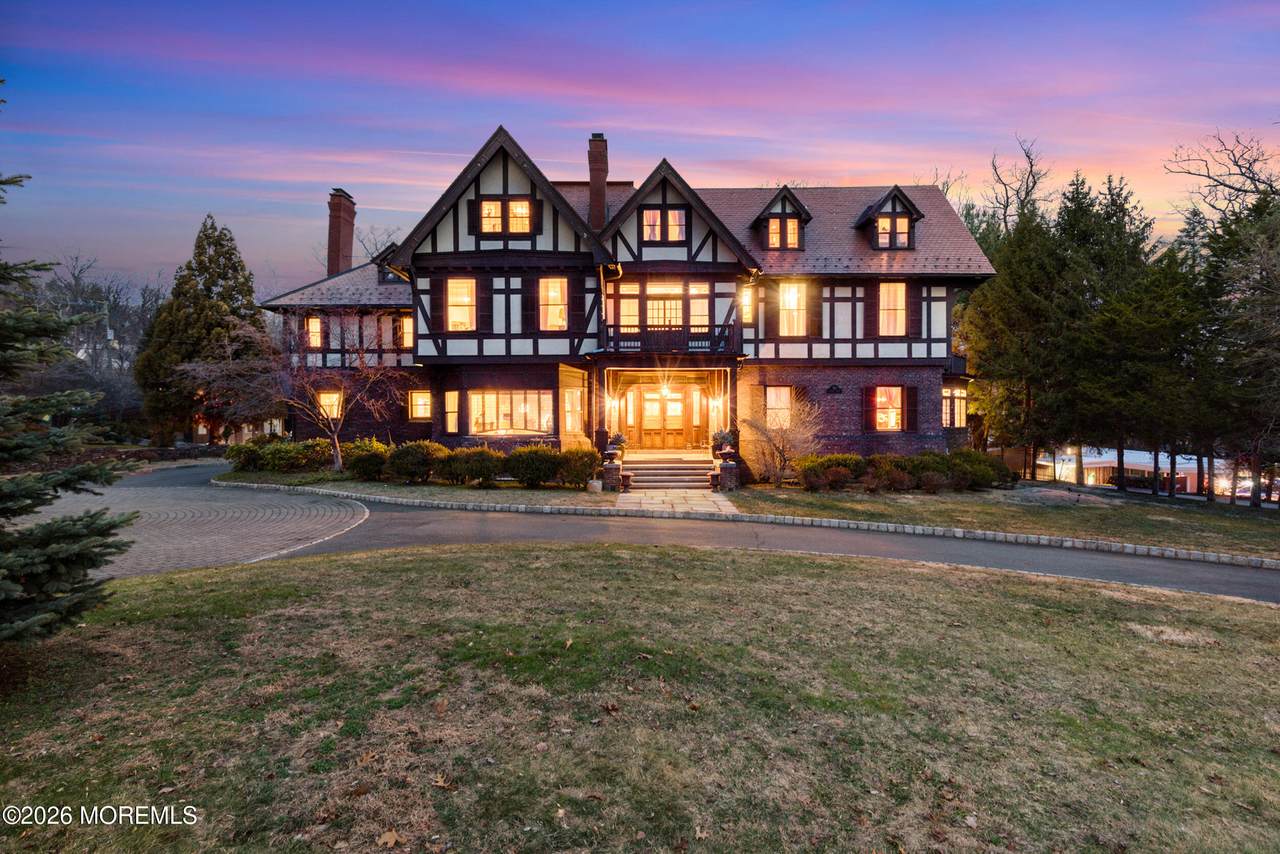 90 Gregory Avenue - Photo 1