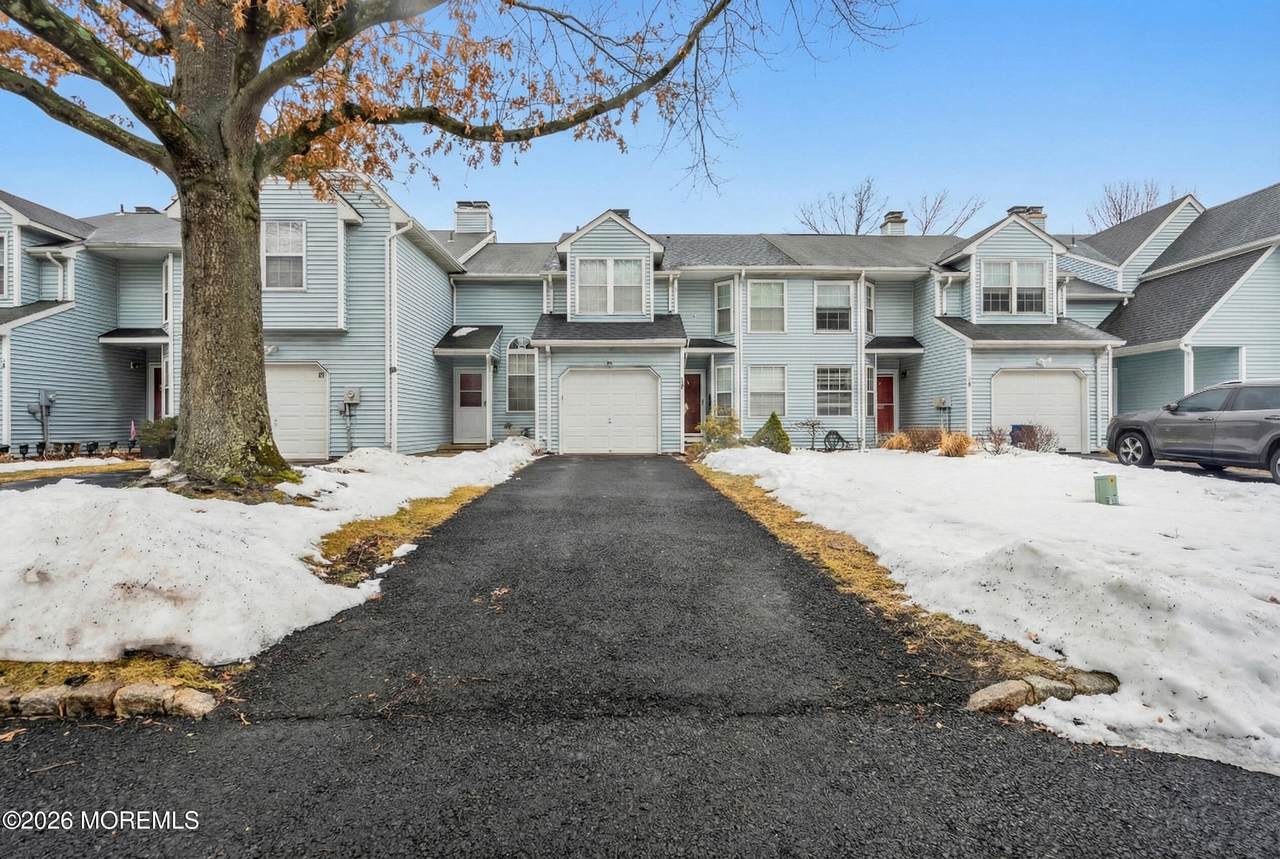 91 Delaware Lane - Photo 1