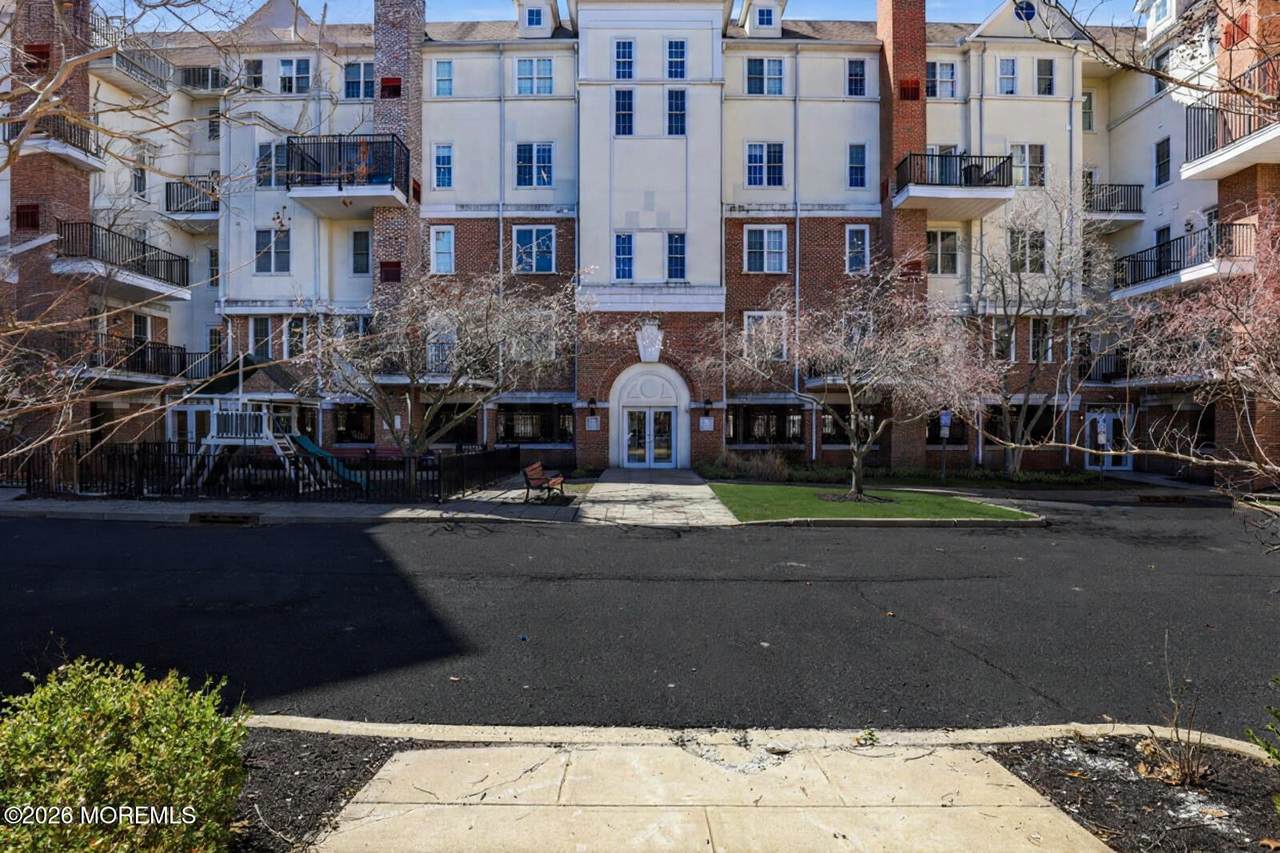 952 Madison Avenue - Photo 1