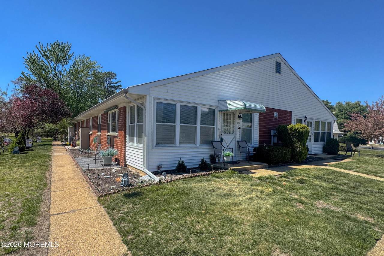 175 Columbine Avenue - Photo 1