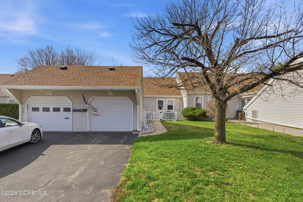 110 Henley Court - Photo 1