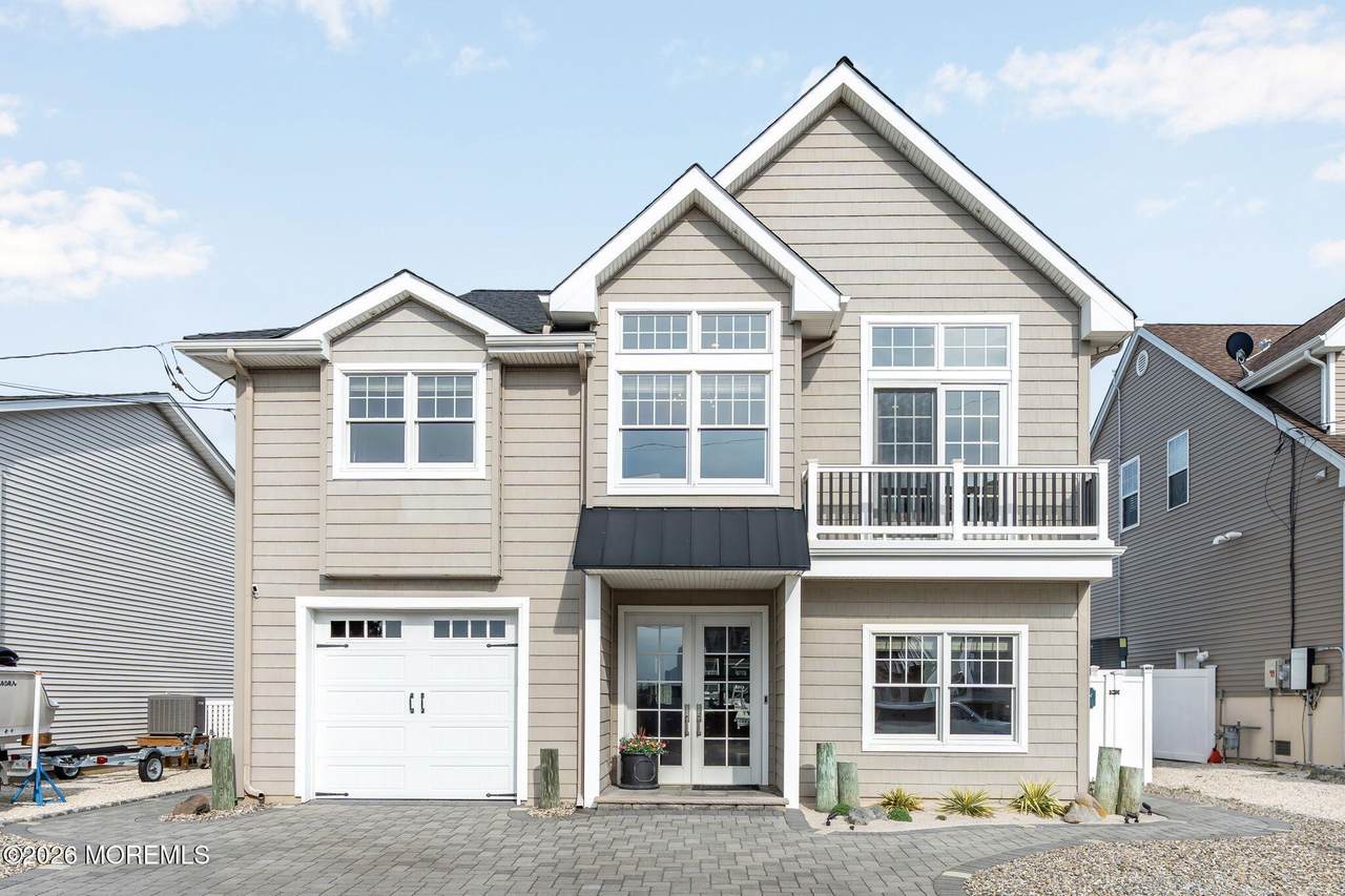 506 Bayview Drive - Photo 1