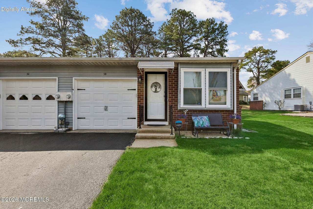 3B Greenwood Lane - Photo 1