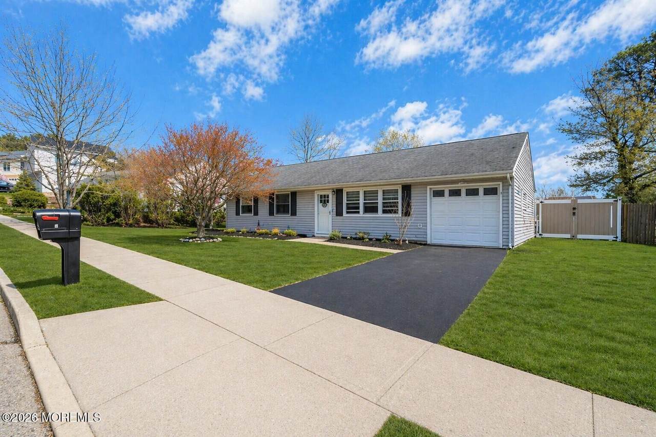 4 Revere Court - Photo 1