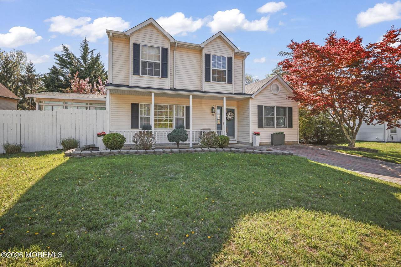 39 Tioga Drive - Photo 1