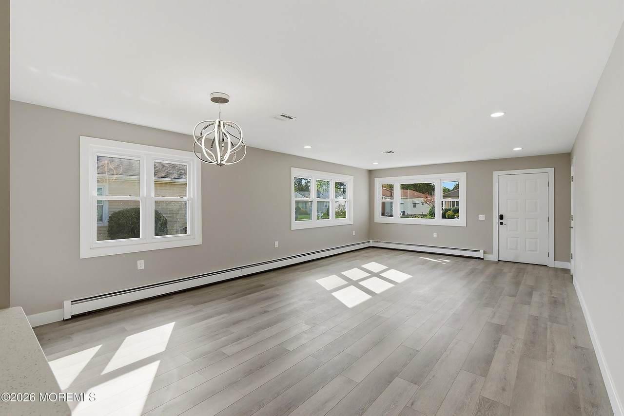 38 Woodstock Drive - Photo 1