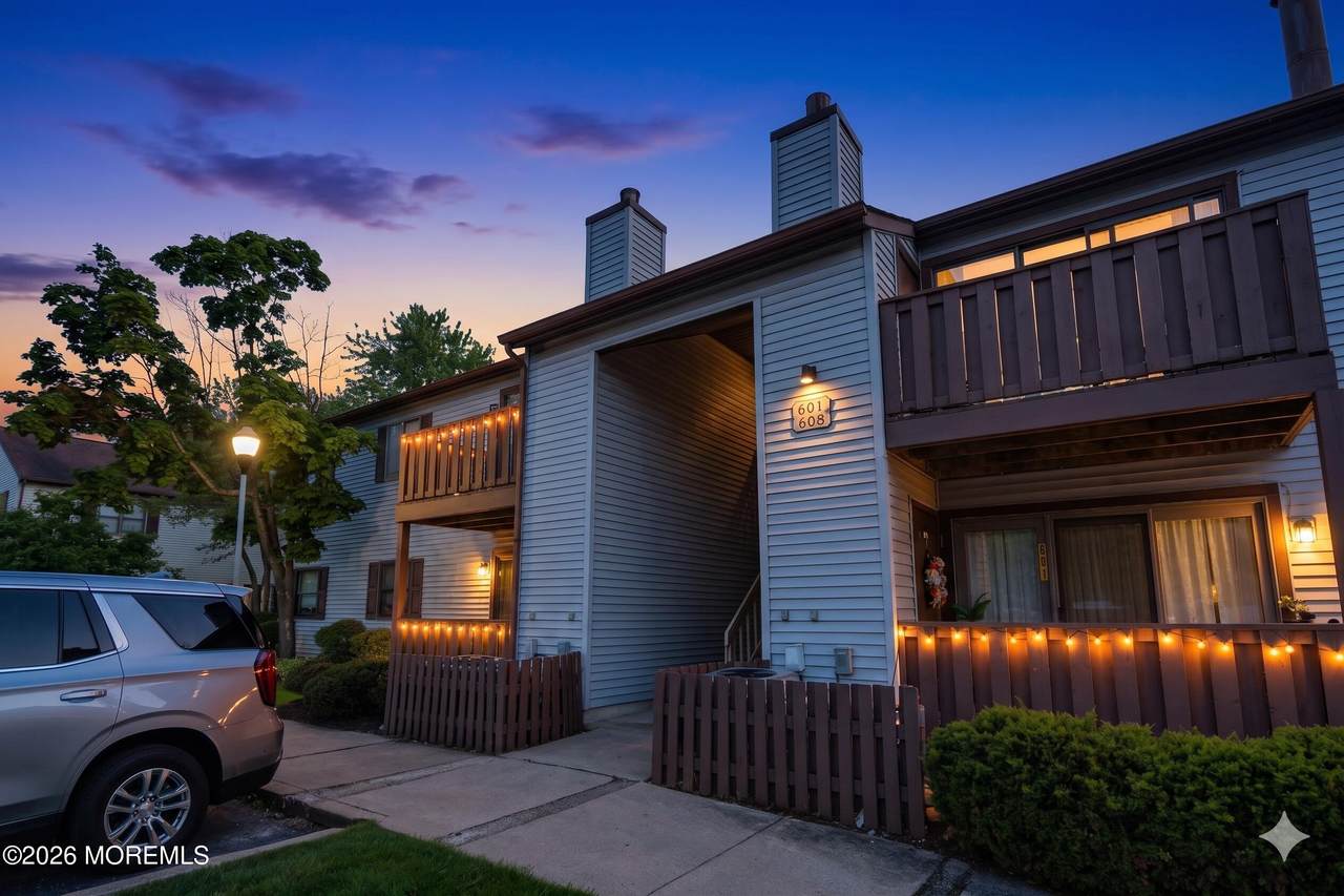 606 Lindsey Court - Photo 1