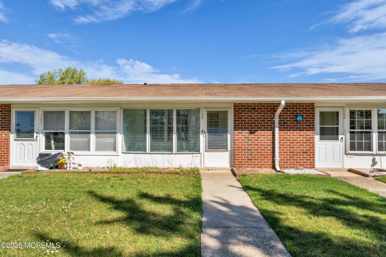 1151D Argyll Circle - Photo 1