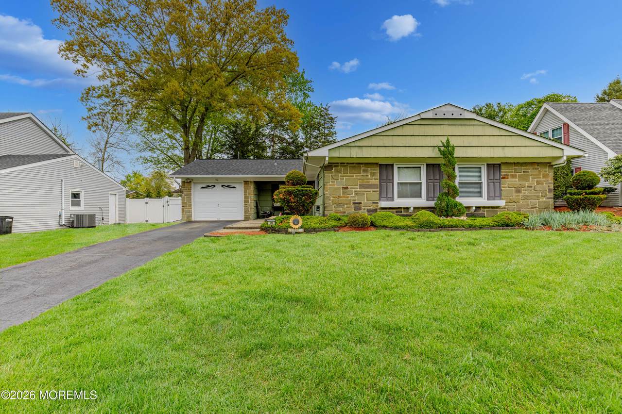 60 Fordham Drive - Photo 1