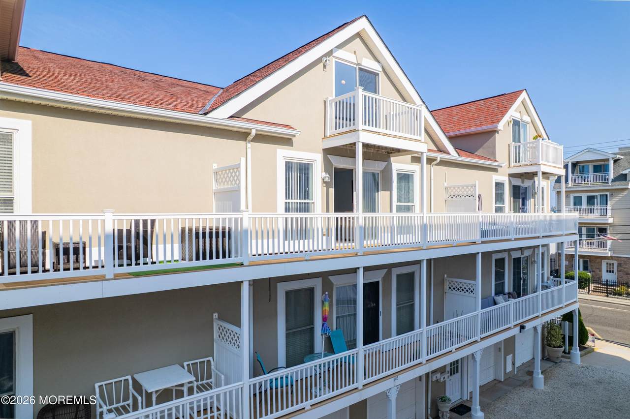 33 Sumner Avenue - Photo 1
