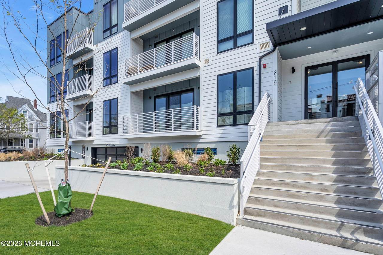 215 2nd Avenue - Photo 1