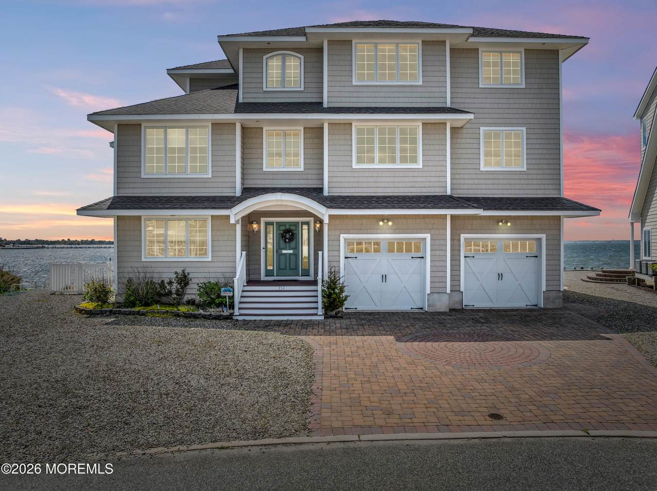 354 Roberts Avenue - Photo 1