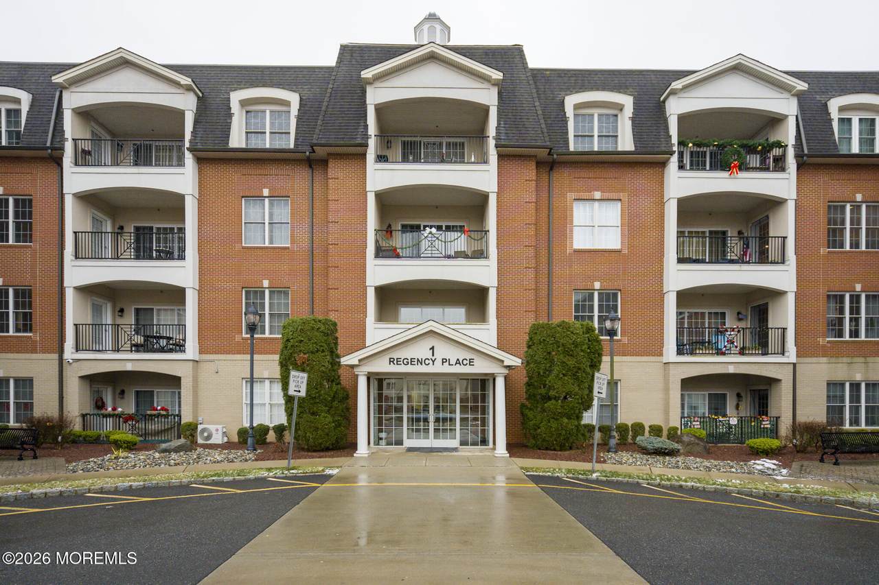 319 Regency Place - Photo 1