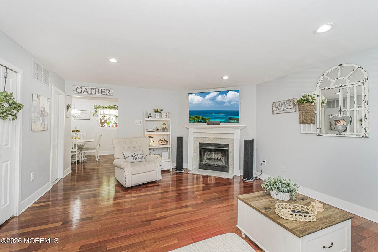 4 Shilling Way - Photo 1