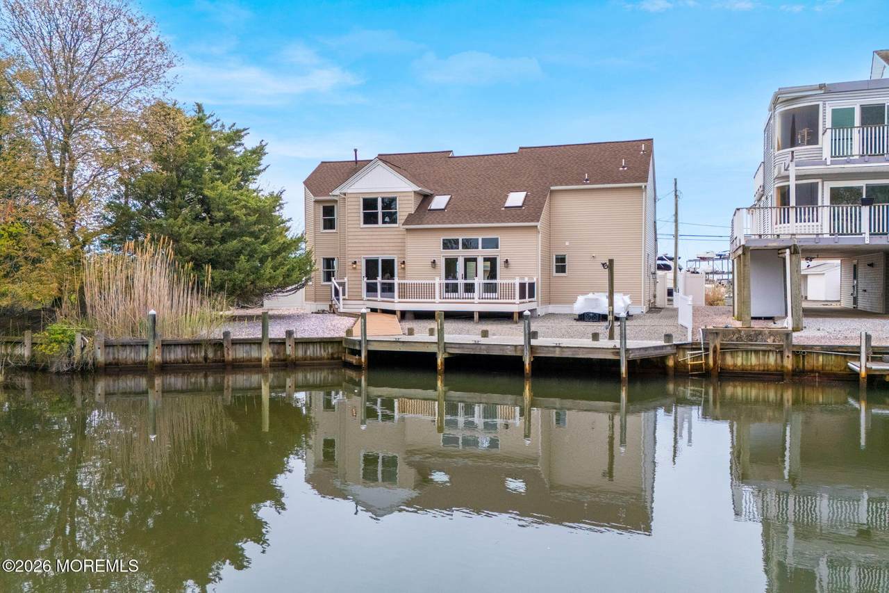 450 Bay Avenue - Photo 1