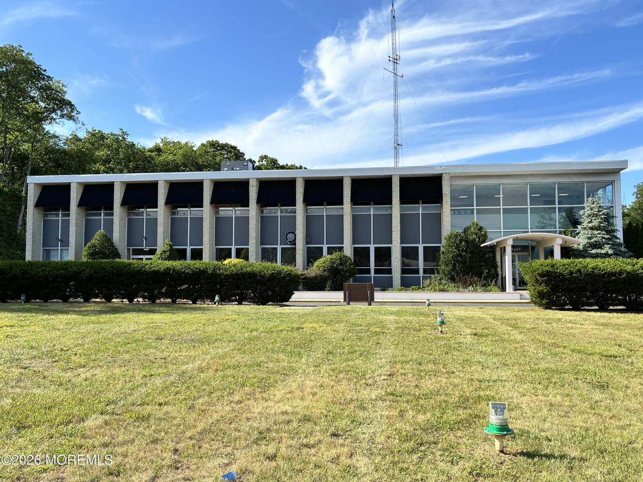 https://bt-photos.global.ssl.fastly.net/monmouth/1280_boomver_2_22615321-2.jpg