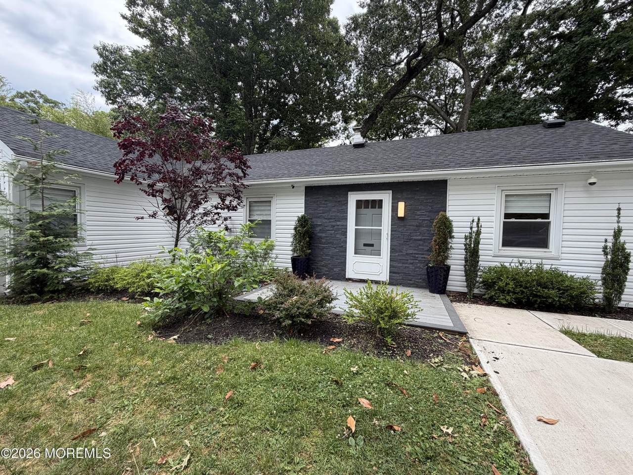 185 Elmwood Road - Photo 1