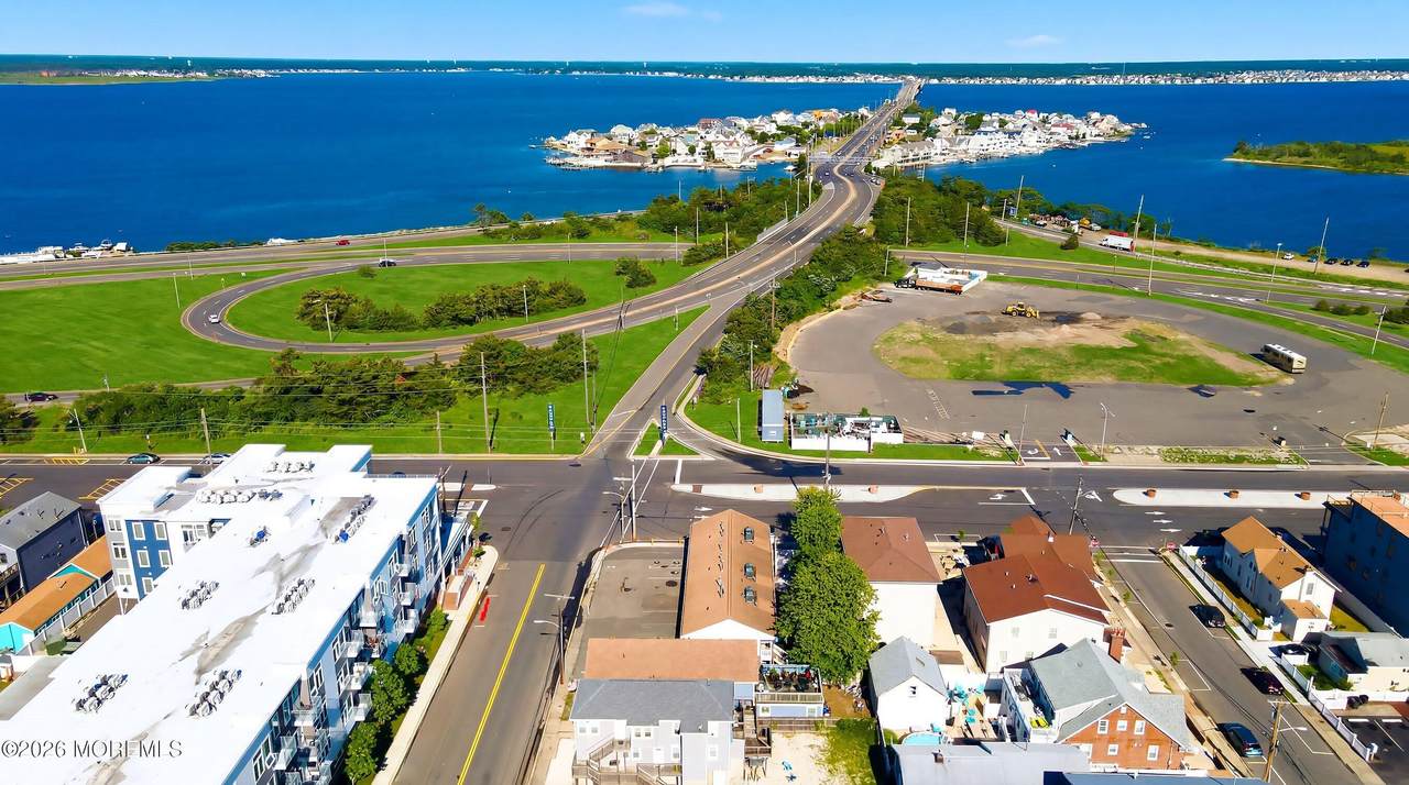 404 Bay Boulevard - Photo 1