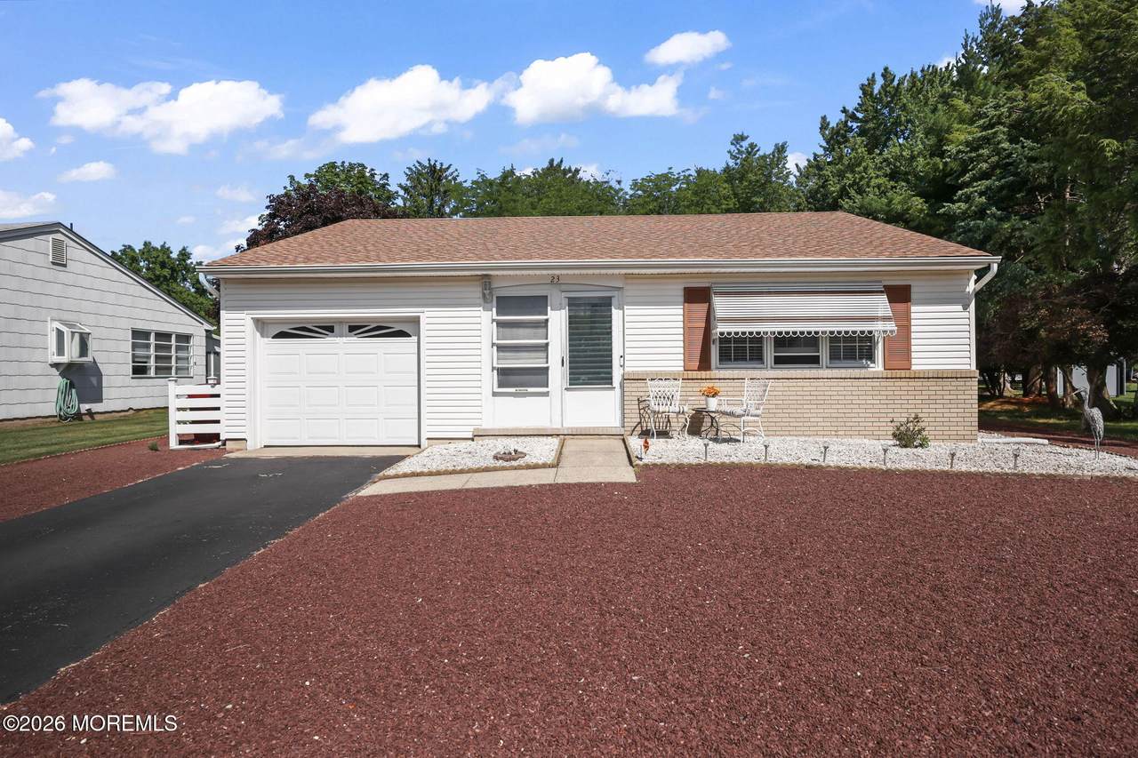 23 Basset Drive - Photo 1