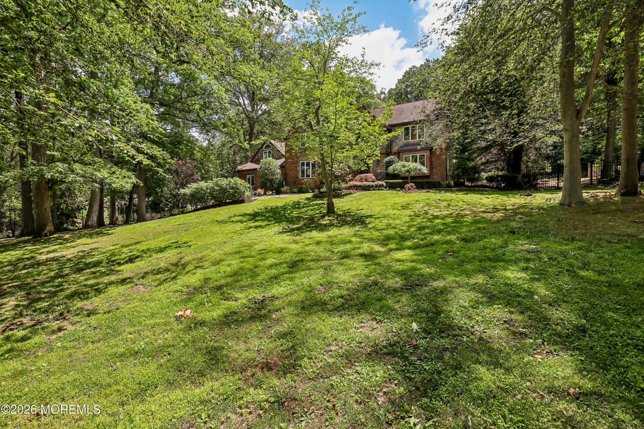 https://bt-photos.global.ssl.fastly.net/monmouth/1280_boomver_2_22620156-2.jpg