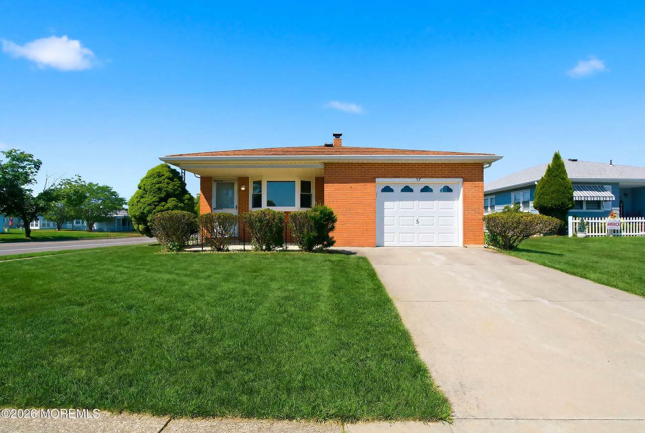 57 Liberta Drive - Photo 1