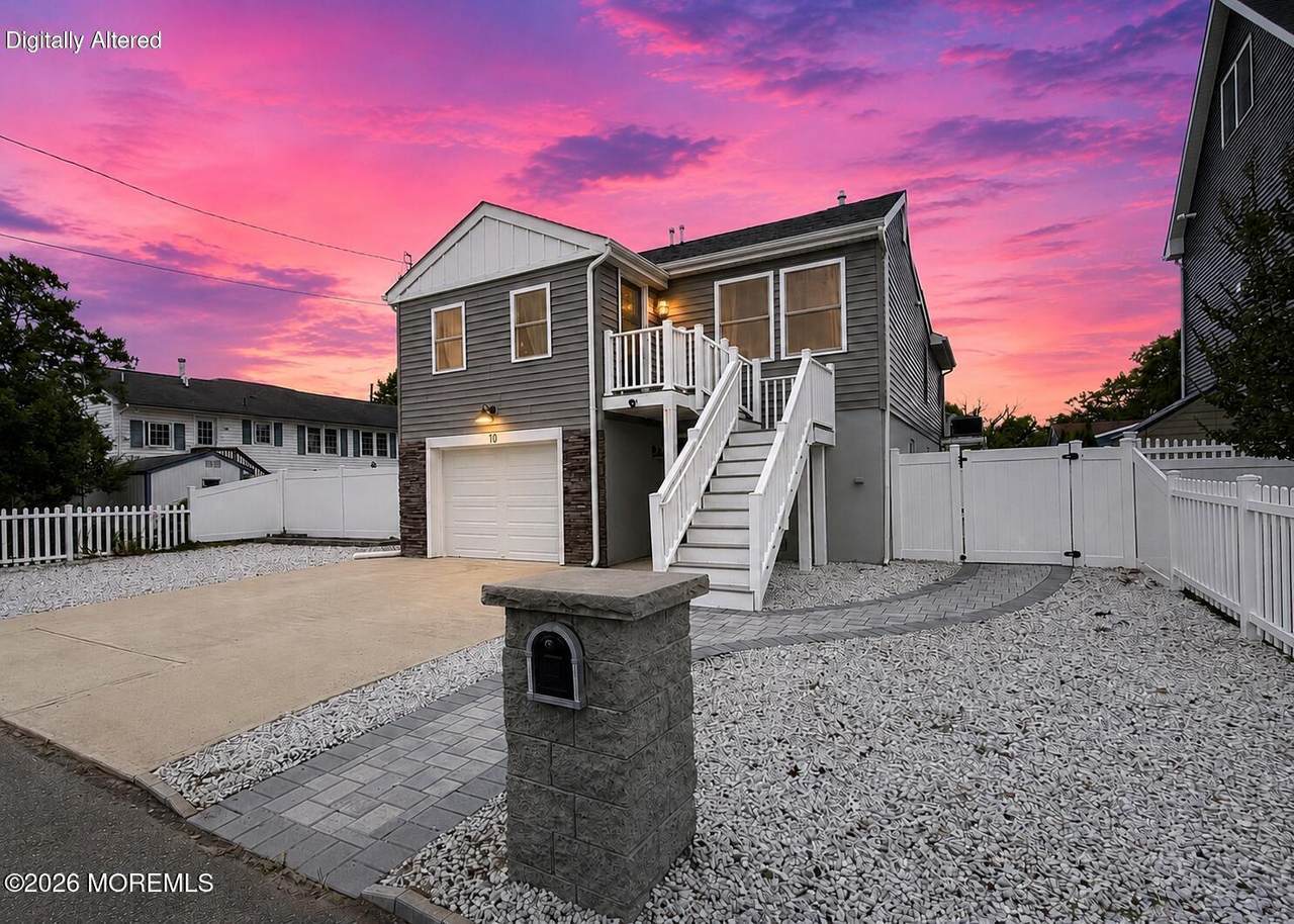 10 Pine Tree Road - Photo 1