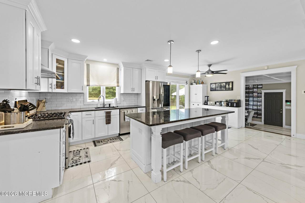 289 Cranberry Road - Photo 1