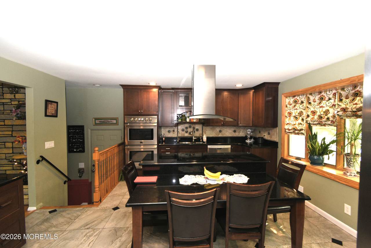 https://bt-photos.global.ssl.fastly.net/monmouth/1280_boomver_2_22621549-2.jpg