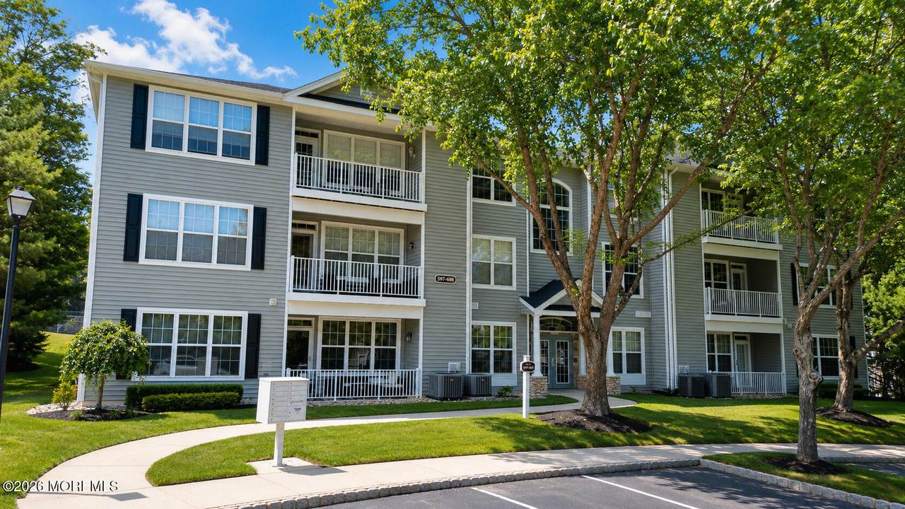 604 St Andrews Place - Photo 1