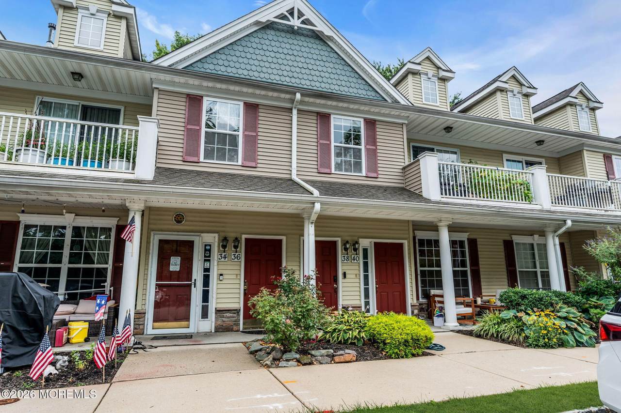 38 Oxford Court - Photo 1