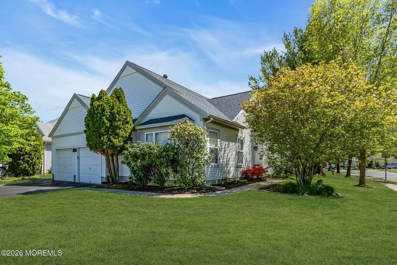 2 Bedford Court - Photo 1