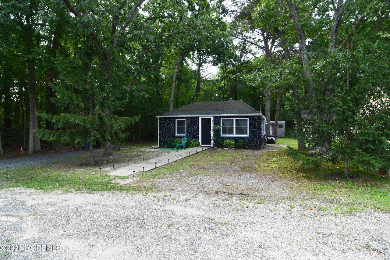 84 Lighthouse Drive - Photo 1