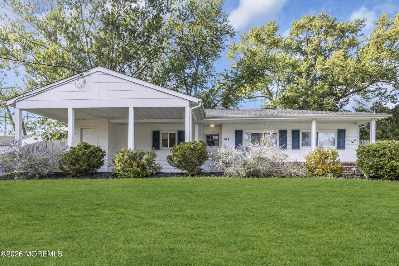 103 Allenhurst Avenue - Photo 1