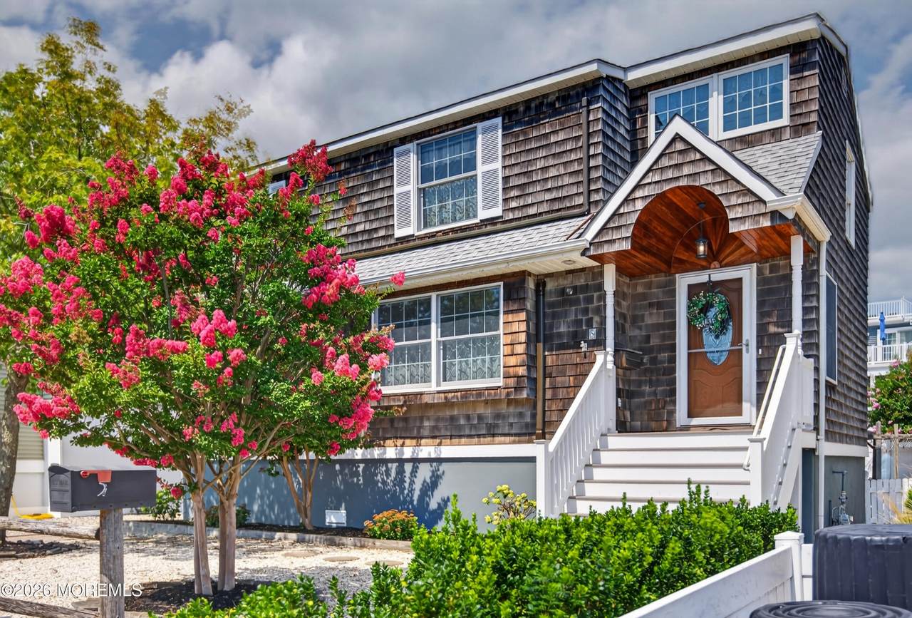 5 17th Street - Photo 1